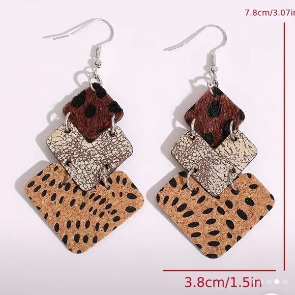 Polka dot layered cow print dangle earrings, Boho earrings, gold/black, leopard - Picture 4 of 5